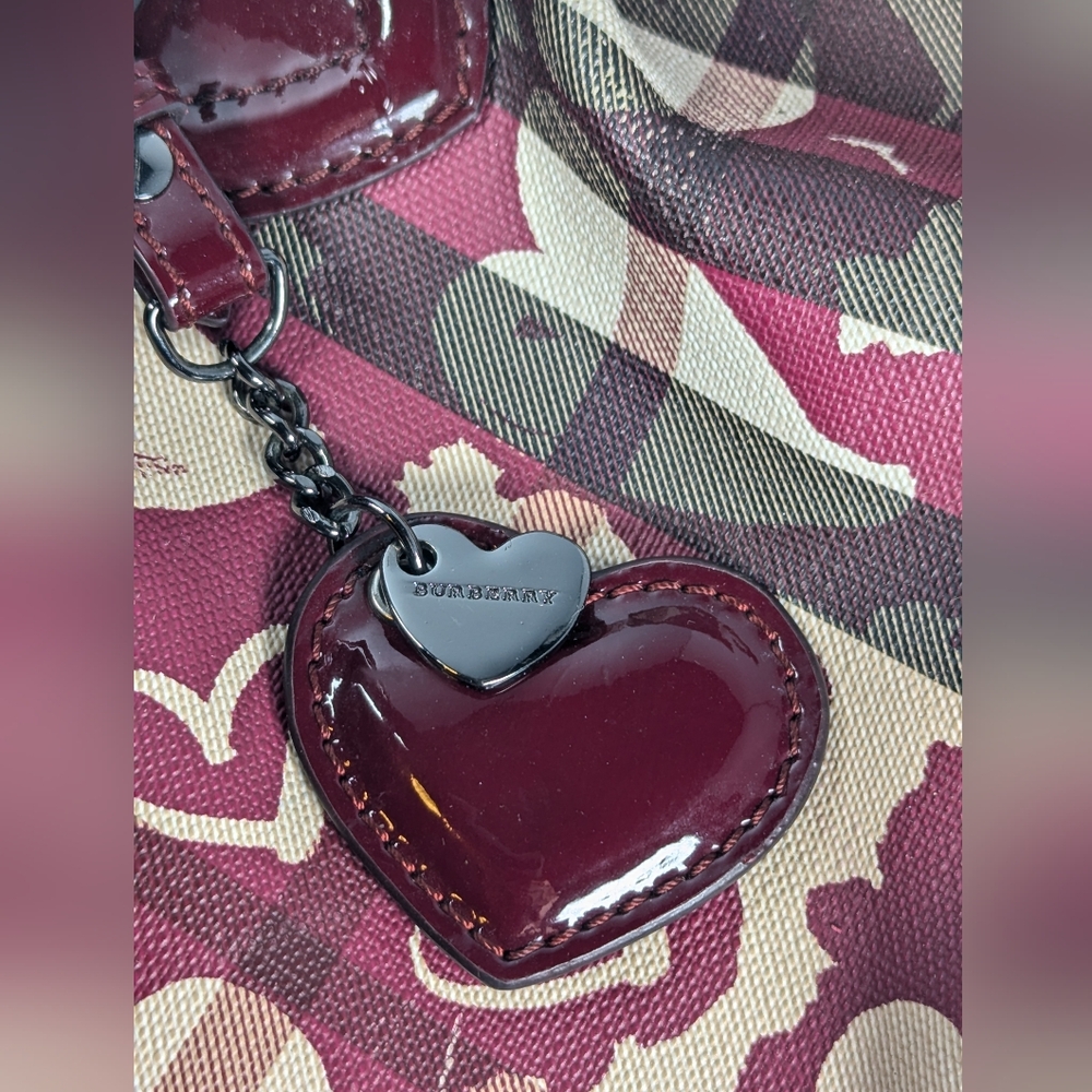 Burberry Red Patent Leather Painted Heart Supernova Coated Canvas bag - Picture 8 of 12